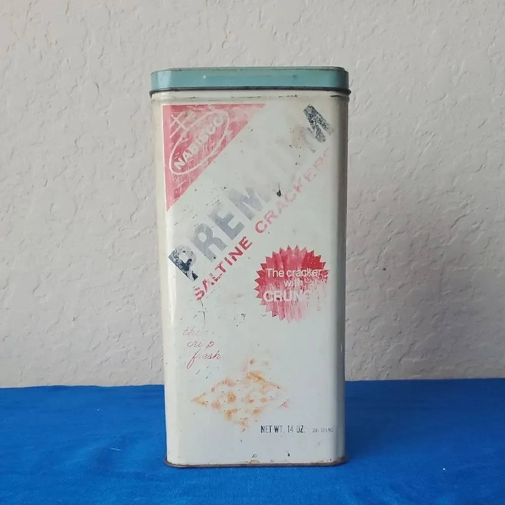 VTG 1969 Nabisco Premium Saltine Crackers Tin Canister 9.5